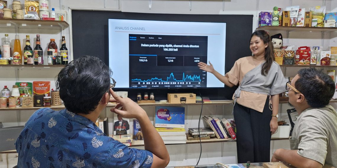 PEREMPUAN DALAM LINGKAR KEWIRAUSAHAAN